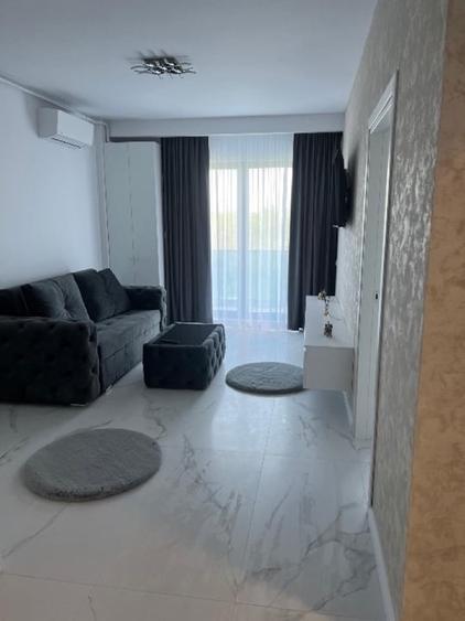 Apartament cu 2 camere semidecomandat, mobilat în Nord
