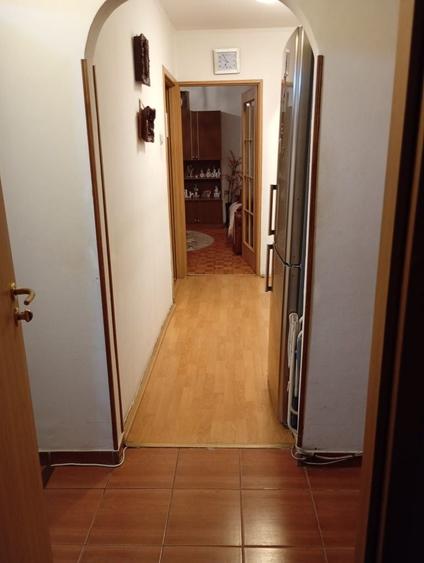 Apartament cu 2 camere decomandat în Uiasca