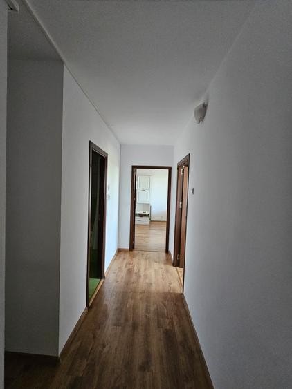 Apartament cu 2 camere decomandat în Titan