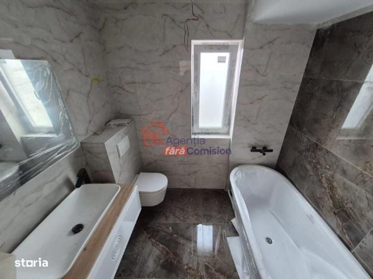 Casă cu 4 camere în Uricani