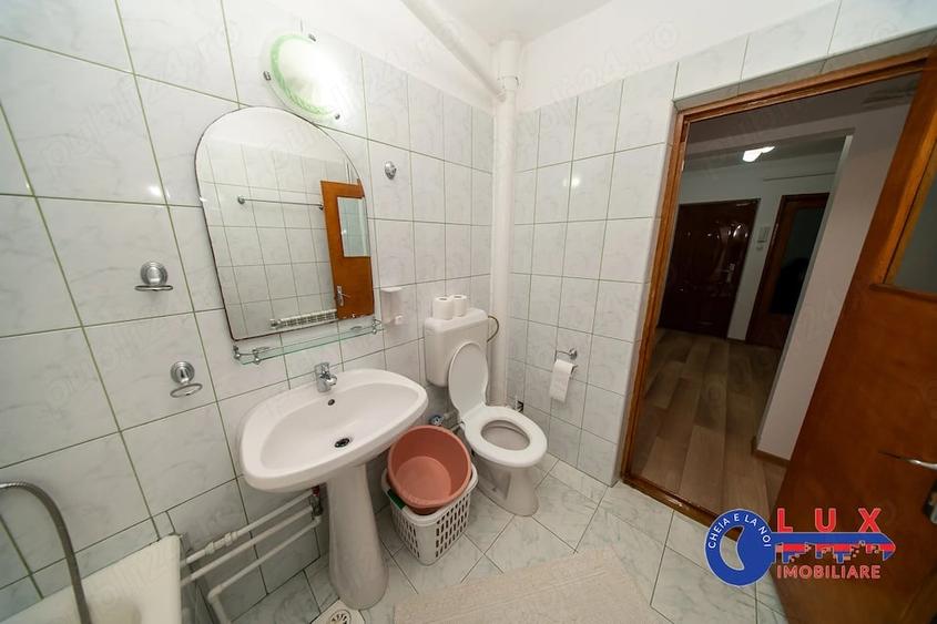 Apartament cu 2 camere decomandat în E3