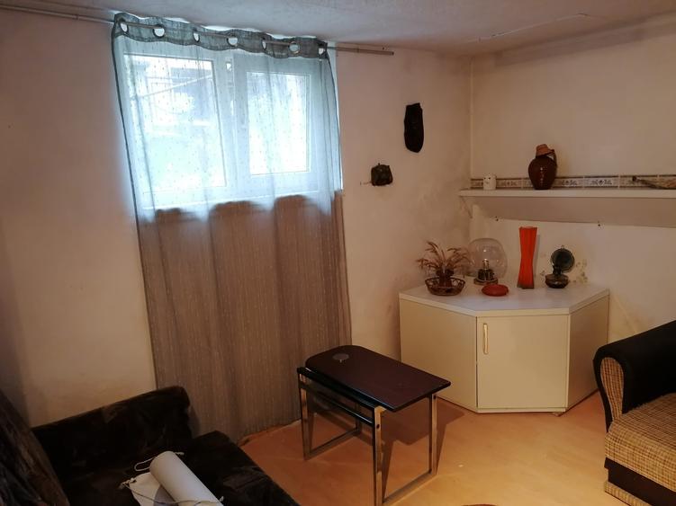 Casă cu 3 camere cu Canalizare în Craiter