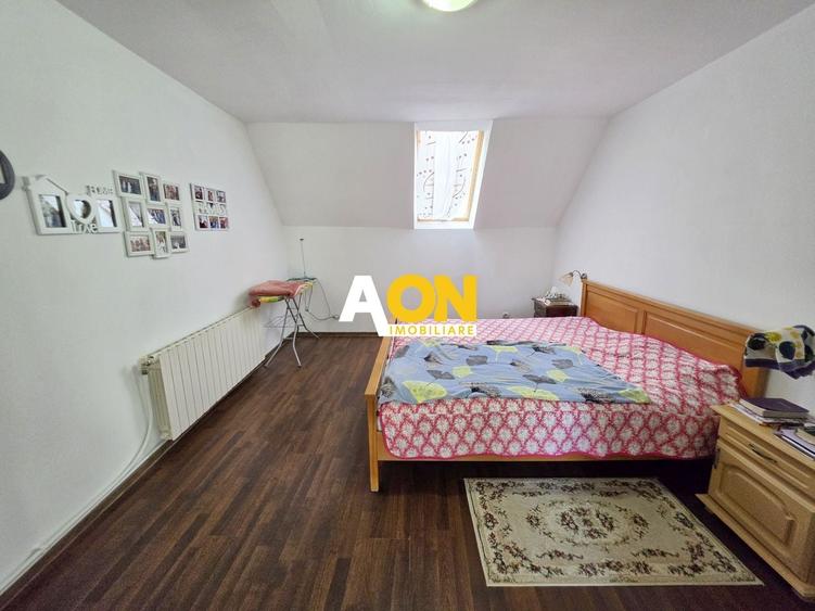 Casă individuală cu 5 camere cu Canalizare în Central