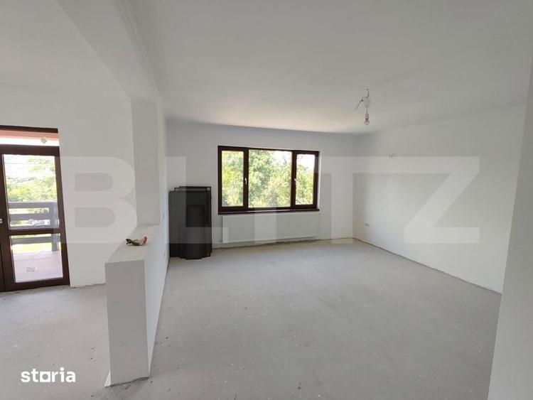 Casă cu 6 camere cu Teren 784 Mp în Central