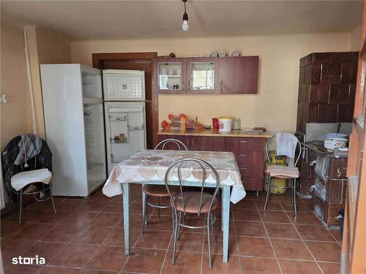 Casă cu 3 camere cu Teren 3748 Mp în Nădrag