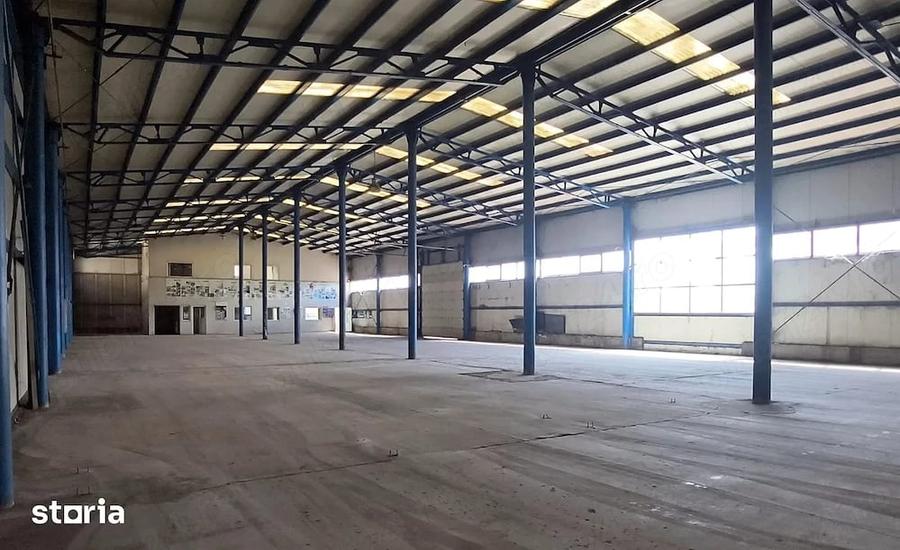Spațiu comercial, de 1,216 mp, în Central