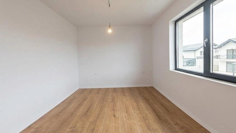 Casă cu 5 camere în Central