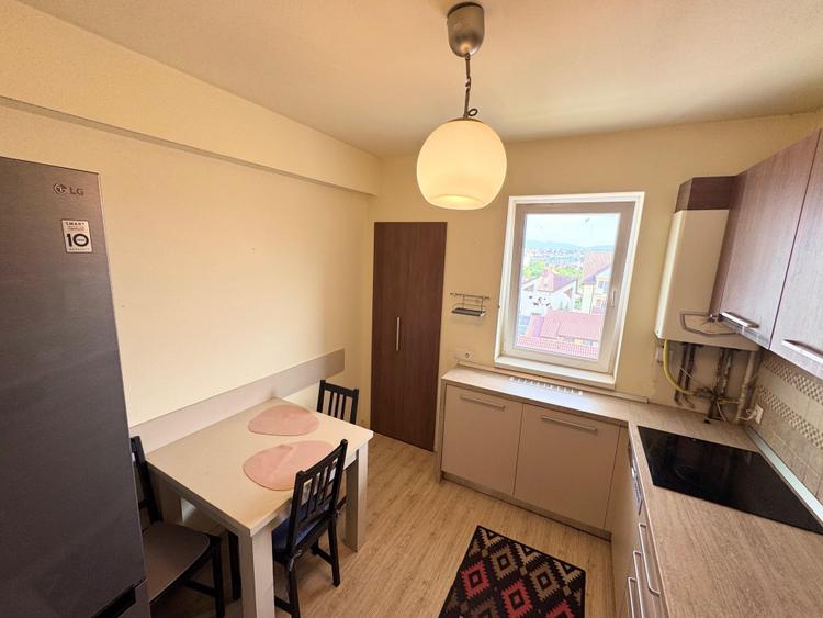 Apartament cu 2 camere decomandat în Turnișor