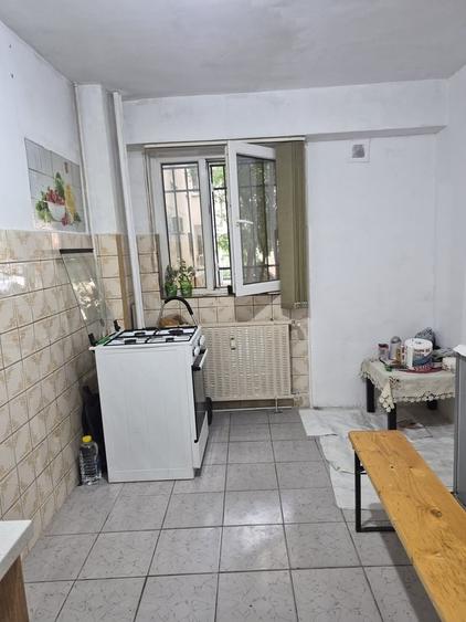 Apartament cu 3 camere decomandat în Mihai Bravu