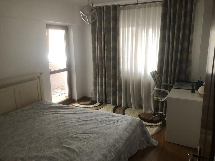 Inchiriez apartament cu 3 camere in pacurari - 10