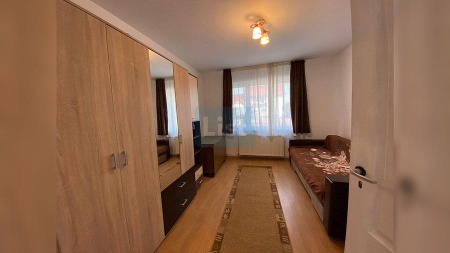 Apartament cu 3 camere semidecomandat, mobilat în Dâmbul Rotund