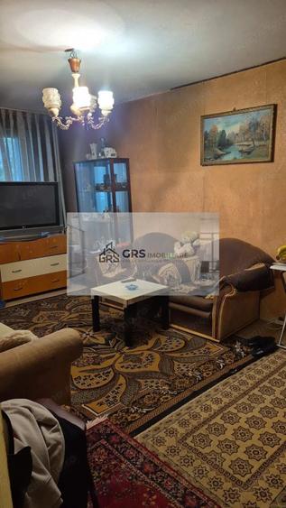 Apartament cu 3 camere decomandat în Fizicienilor
