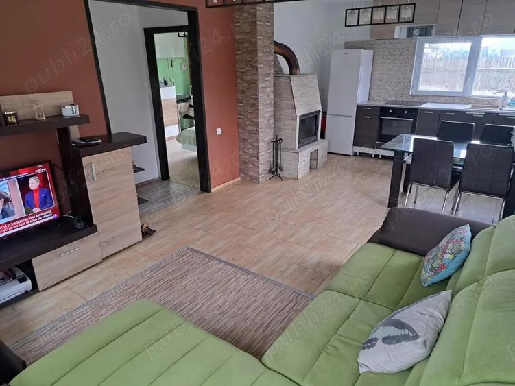 Casă cu 2 camere cu Teren 864 Mp în Central