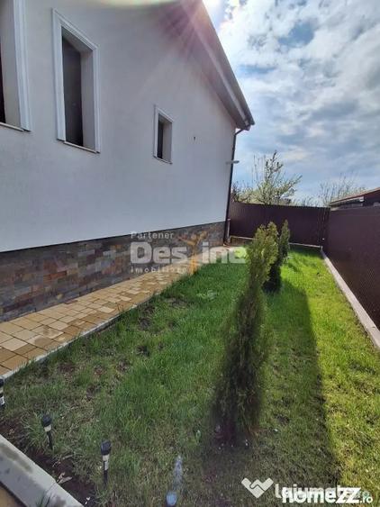Casă cu 6 camere cu Teren 500 Mp în Valea Adâncă