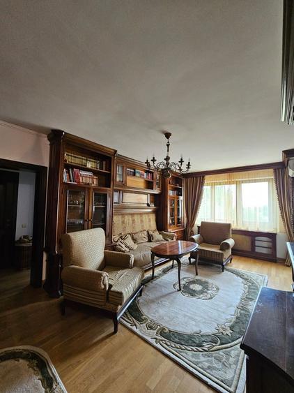 Apartament cu 2 camere semidecomandat, mobilat în Calea Dumbrăvii