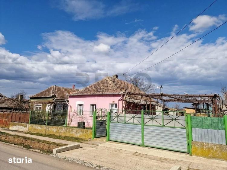 Casă cu 1 camere cu Teren 2676 Mp în Șimian