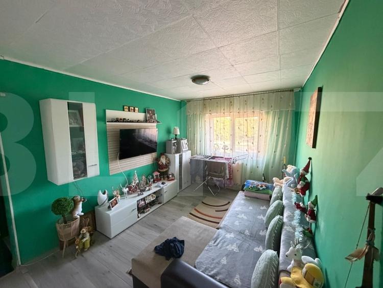 Apartament cu 3 camere decomandat, mobilat în 1 Mai