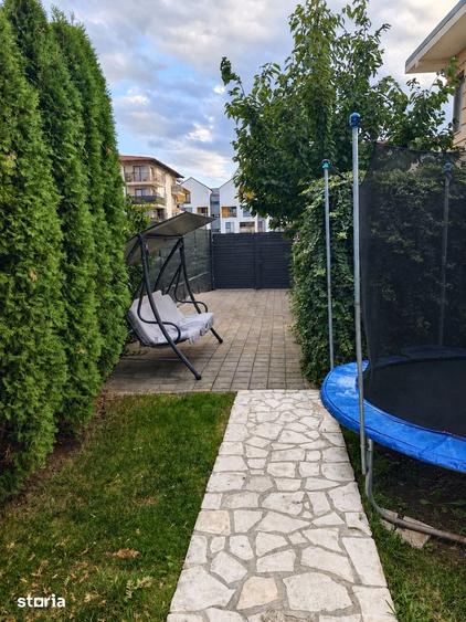 Casă cu 4 camere cu Teren 250 Mp în Florești