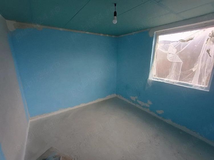 Casă cu 2 camere cu Teren 4000 Mp în Viperești