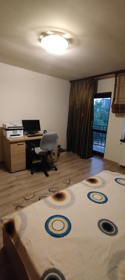 Casă cu 5 camere cu Teren 468 Mp în Lazu