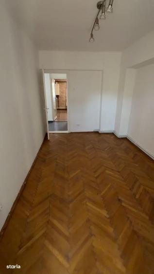 Apartament cu 3 camere în Cug