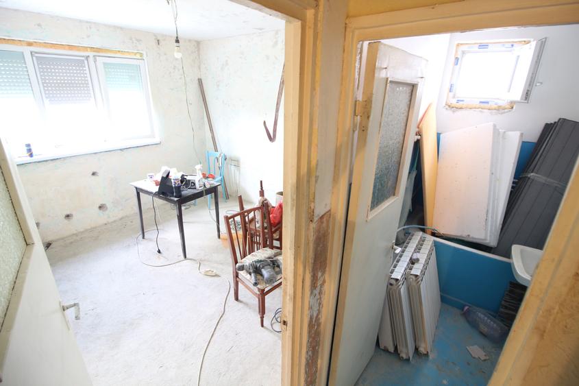 Apartament cu 2 camere decomandat în Micro 20