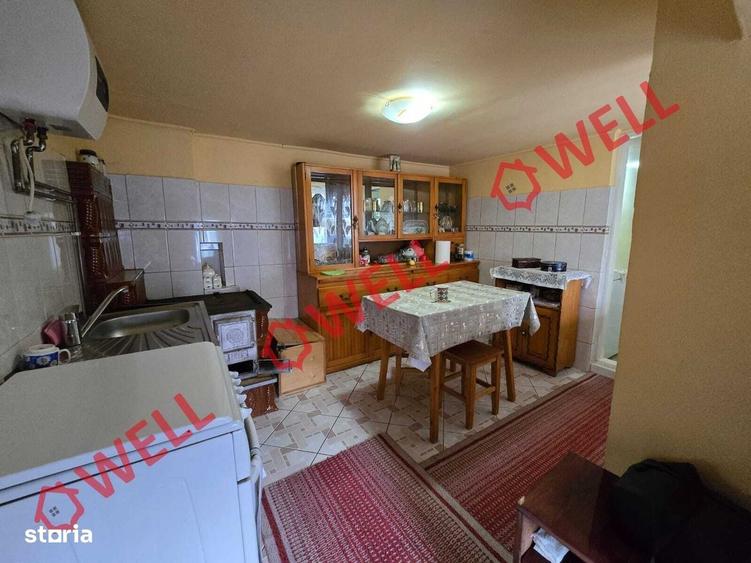 Casă cu 4 camere în Zăbrătău