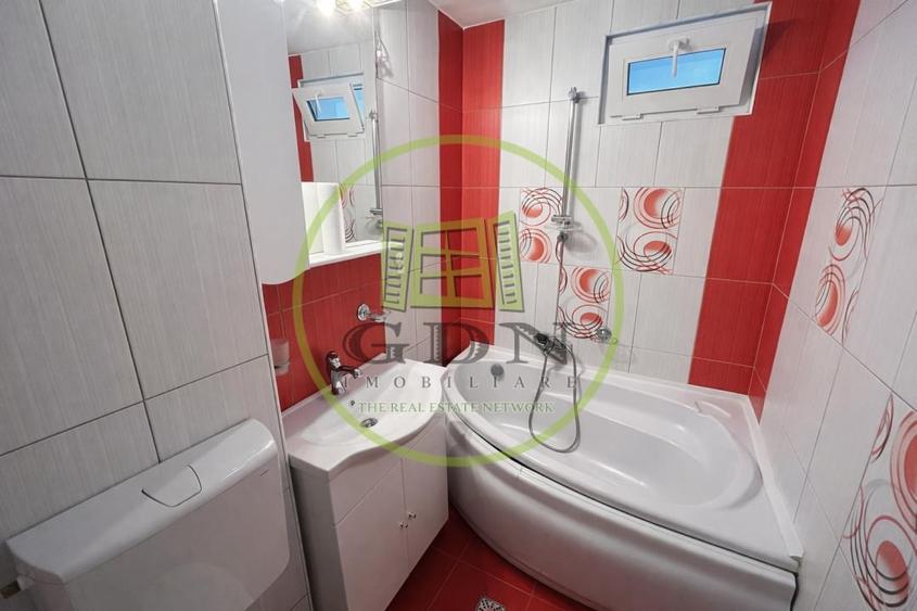 Apartament cu 2 camere semidecomandat, mobilat în Pajura