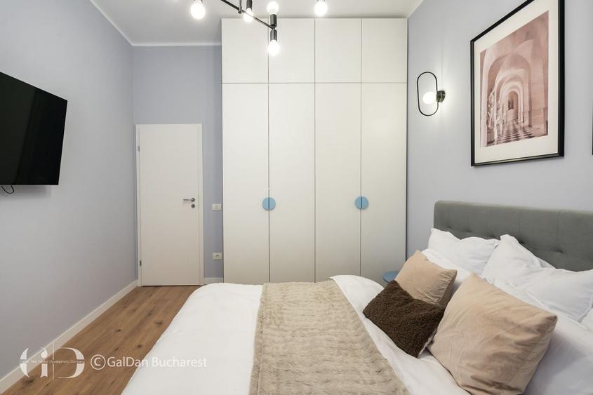 Apartament cu 3 camere, mobilat în P-ța Universității