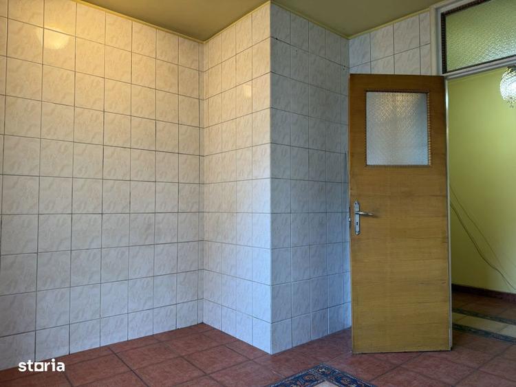 Apartament cu 3 camere în Rahova