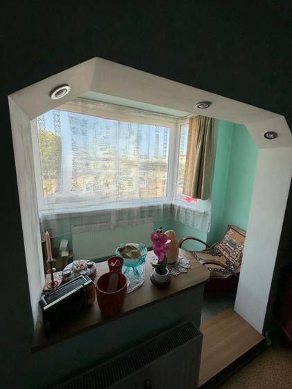 Apartament 3 camere liber la vanzare zona Cerna - 2