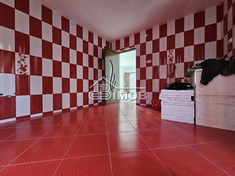 Casă cu 2 camere cu Canalizare în Central