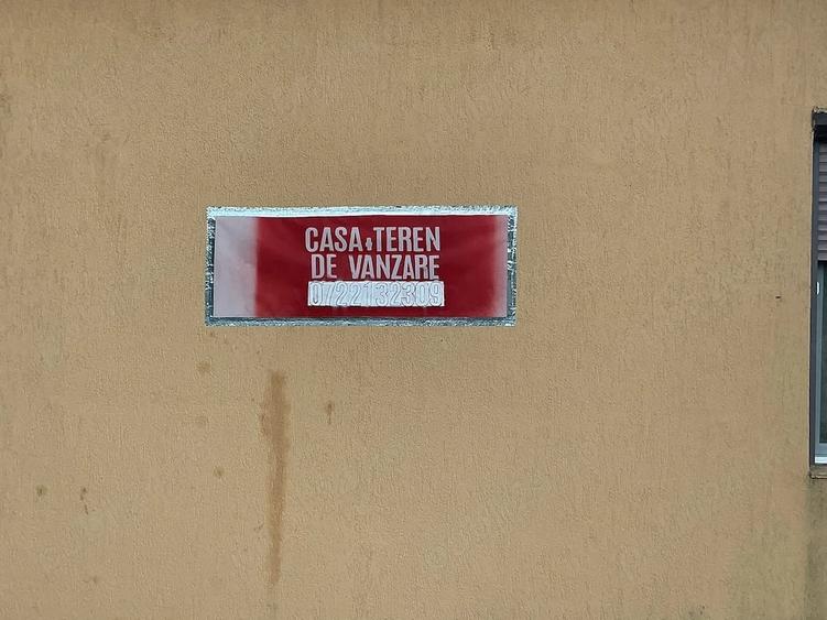 Casă cu 3 camere cu Teren 3300 Mp în Central