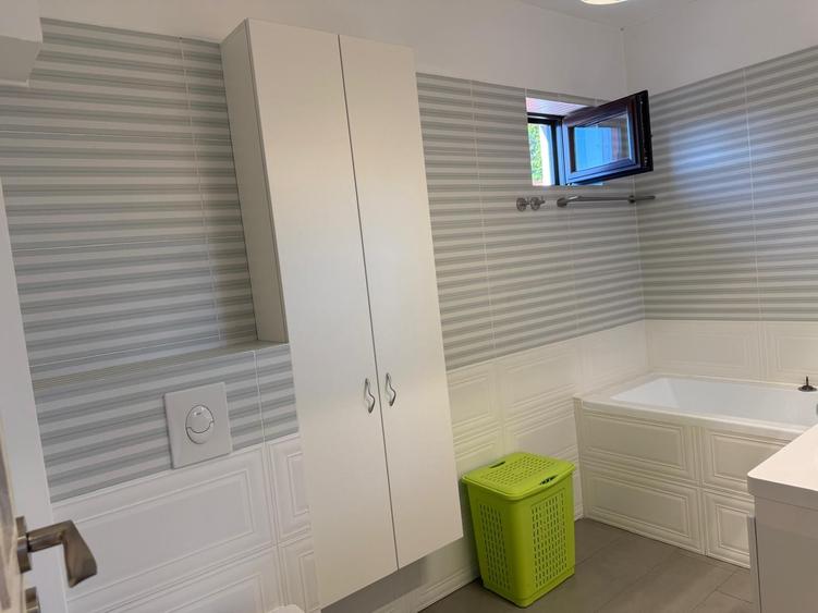 Casă individuală cu 4 camere cu Canalizare în Gheorgheni