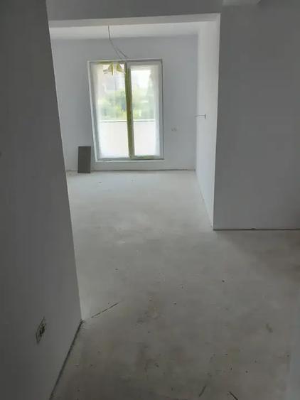 Apartament cu 2 camere decomandat în Theodor Pallady