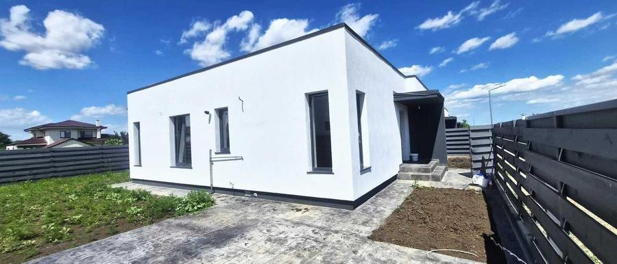 Casă cu 4 camere cu Teren 340 Mp în Balotești
