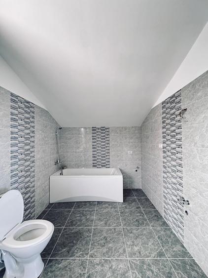 Duplex cu 5 camere cu Teren 400 Mp în Chișoda