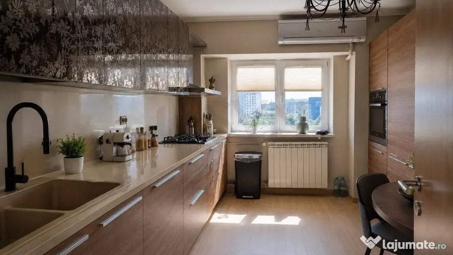 Apartament cu 4 camere decomandat în Ultracentral