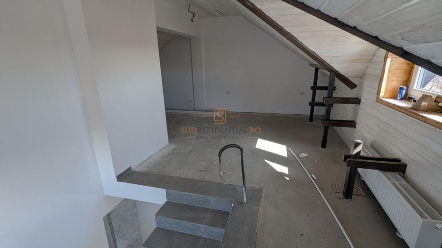 Duplex cu 5 camere cu Canalizare în Berceni
