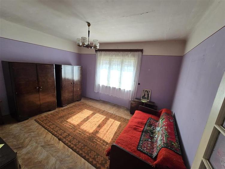 Casă cu 3 camere cu Teren 227 Mp în Central