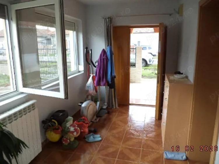 Casă cu Teren 1756 Mp în Vest