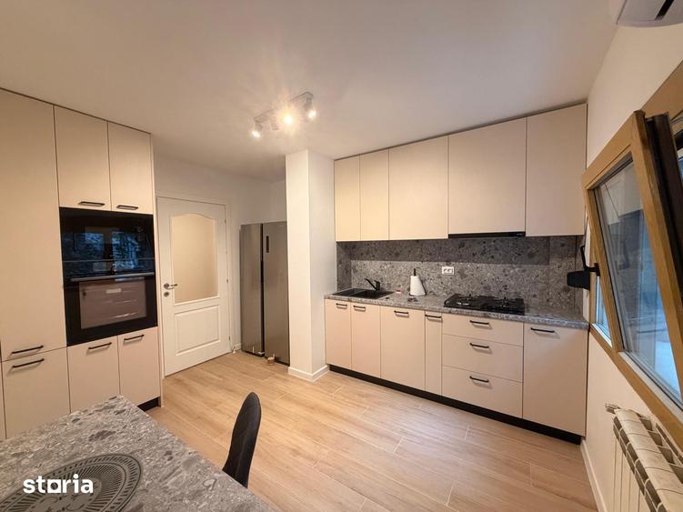 Apartament cu 4 camere în Aviatorilor