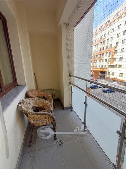 Apartament cu 2 camere decomandat în Podu Roș