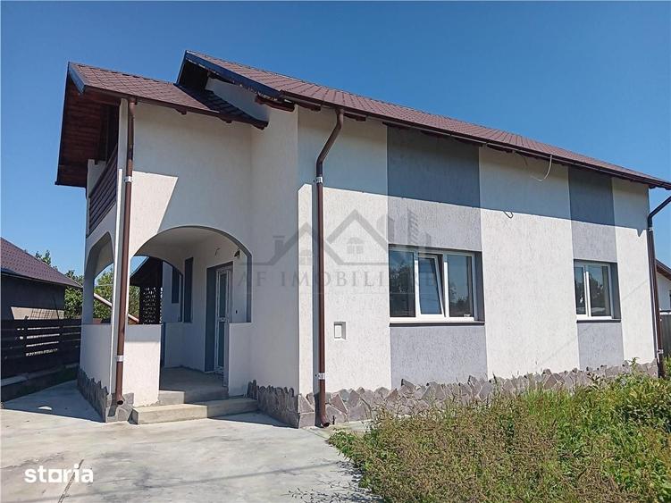 Casă cu 5 camere cu Teren 500 Mp în Țuțora