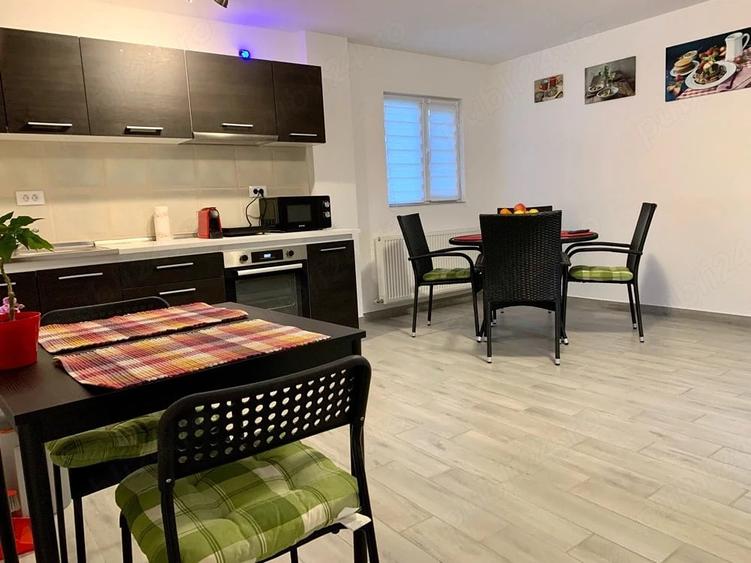 Casă cu 7 camere cu Teren 1300 Mp în Sânpetru