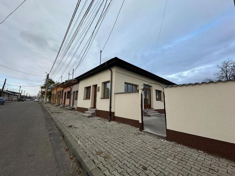 Casă cu 4 camere în Central