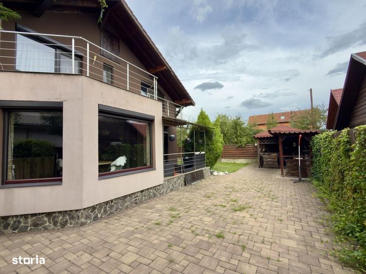 Casă cu 4 camere cu Teren 500 Mp în Central