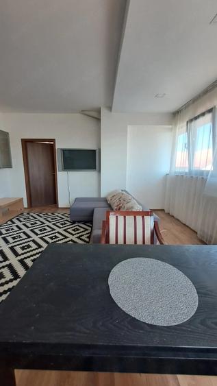 Apartament cu 2 camere semidecomandat în Eremia