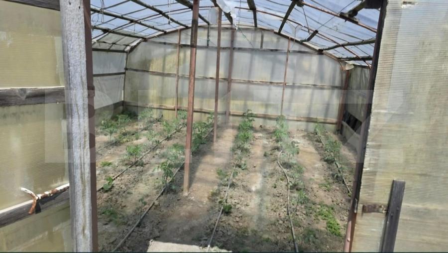Casă individuală cu 4 camere cu Canalizare în Ghirdoveni