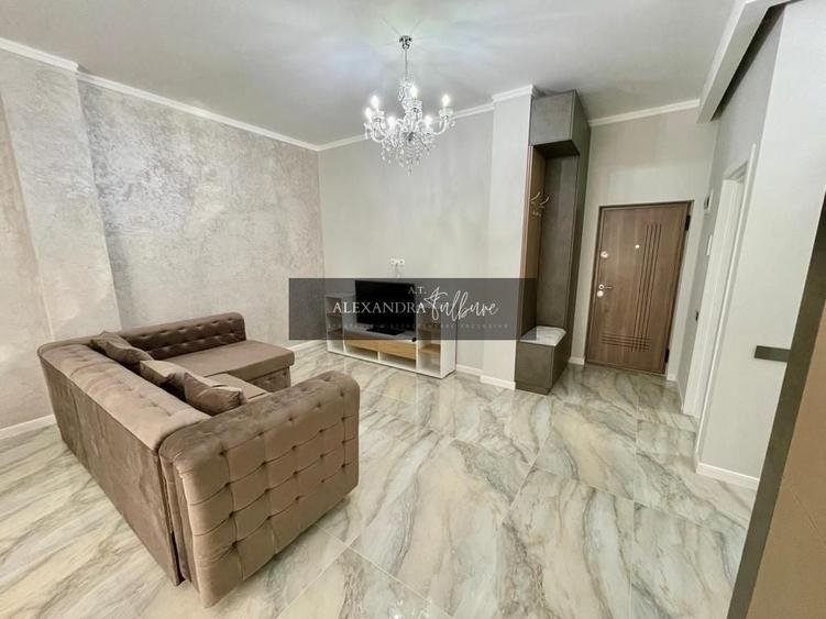 Apartament cu 2 camere semidecomandat, mobilat în Florești